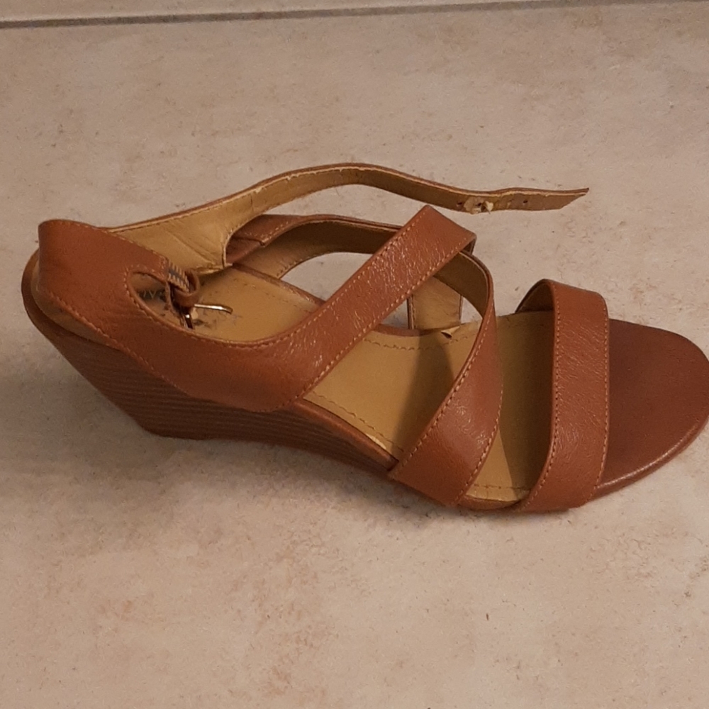 Nine west leather wedges